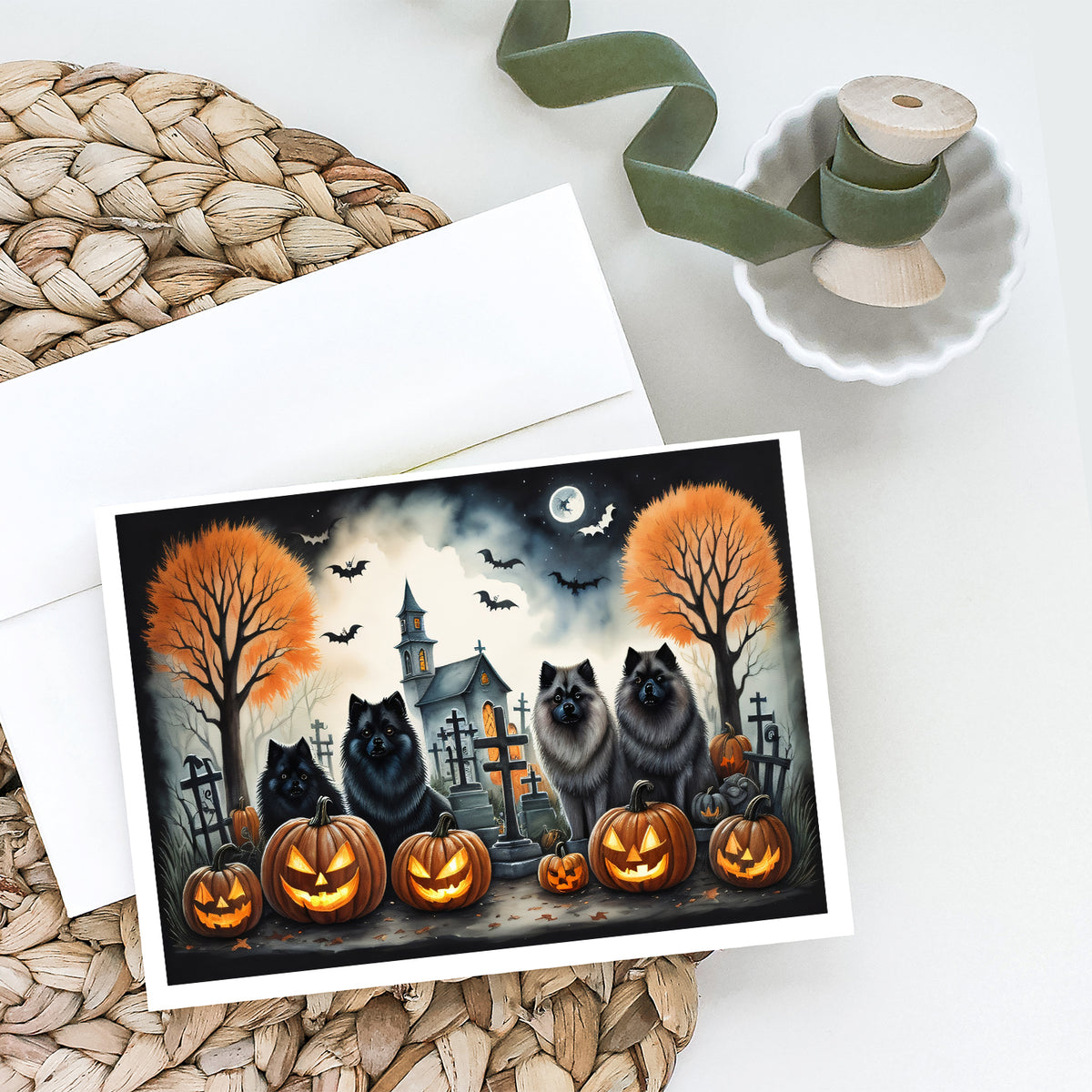 Caroline's Treasures DAC2045GCA7P Keeshond Spooky Halloween Greeting Cards and Envelopes Pack of 8 Blank Cards with Envelopes Whimsical A7 Size 5x7 Blank Greeting Cards