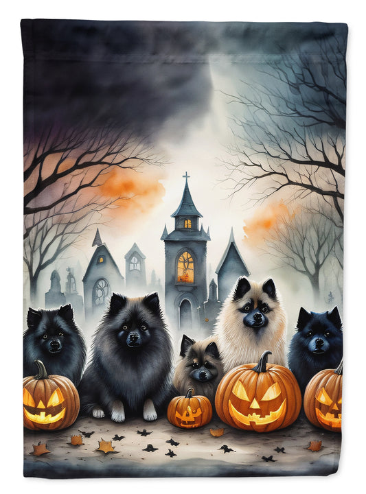 Caroline's Treasures DAC2046GF Keeshond Spooky Halloween Garden Flag Mailbox Flag Decorative Yard Flag Banner Outside Patio Artwork Yard Flower Beds, Garden Size, Multicolor