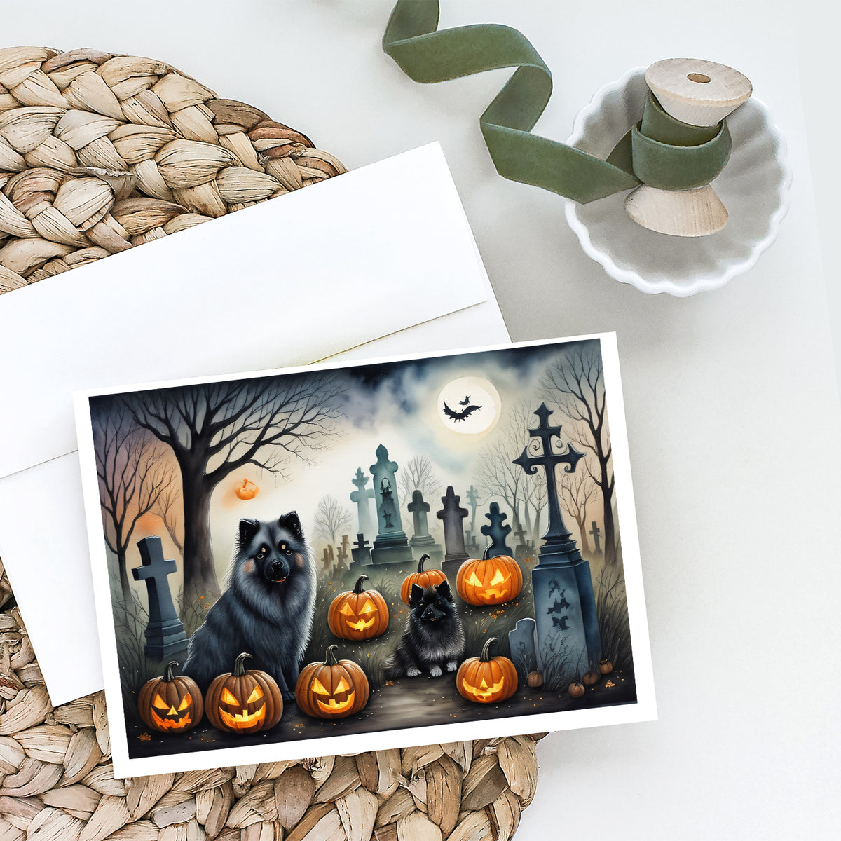 Caroline's Treasures DAC2047GCA7P Keeshond Spooky Halloween Greeting Cards and Envelopes Pack of 8 Blank Cards with Envelopes Whimsical A7 Size 5x7 Blank Greeting Cards