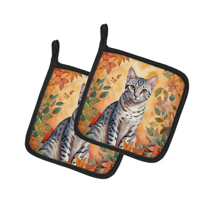 Caroline's Treasures Egyptian Mau Cat in Fall Leaves Pair of Pot Holders Kitchen Heat Resistant Pot Holders Sets Oven