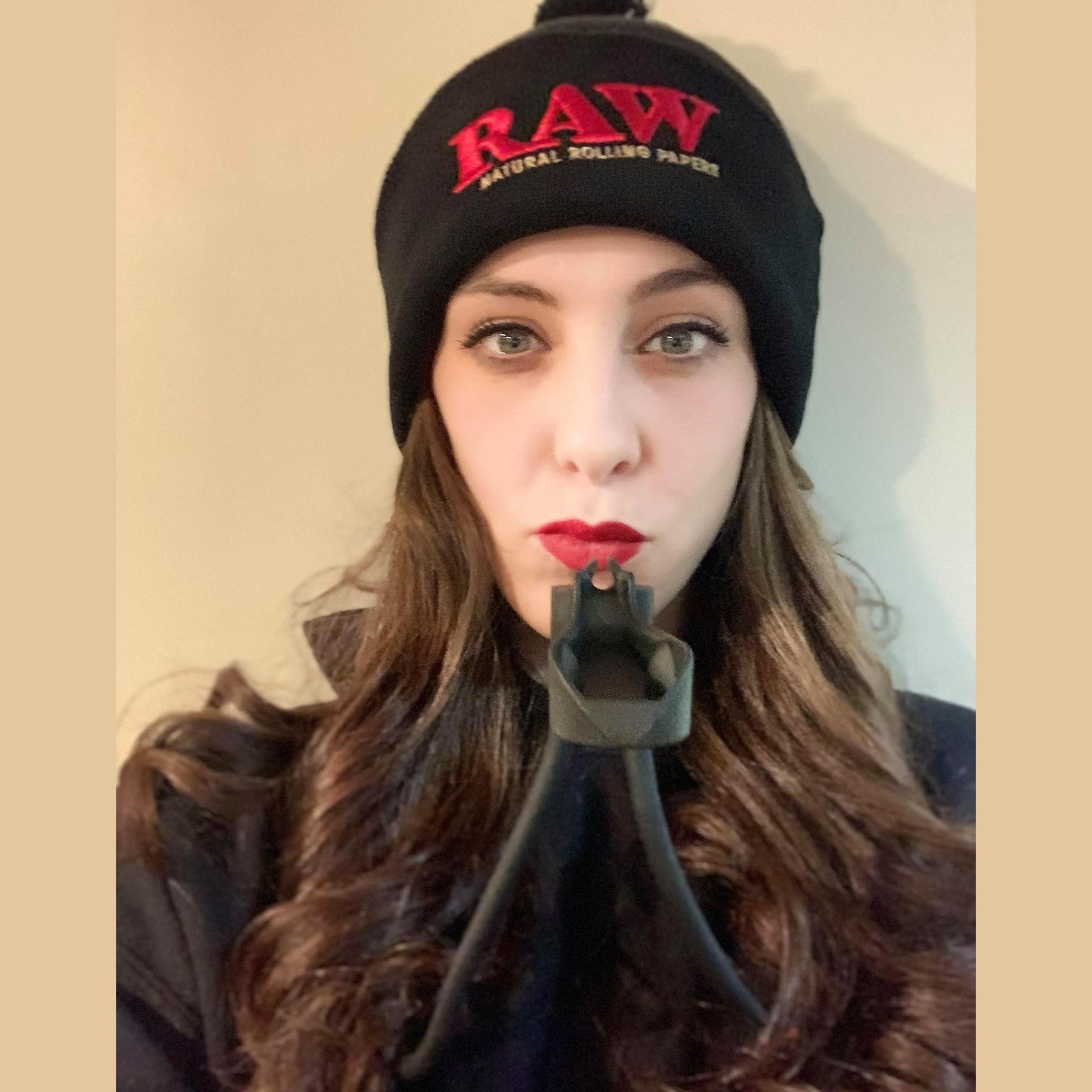 RAW Hands-Free Smoker – Heat-resistant nylon joint holder with built-in ashtray