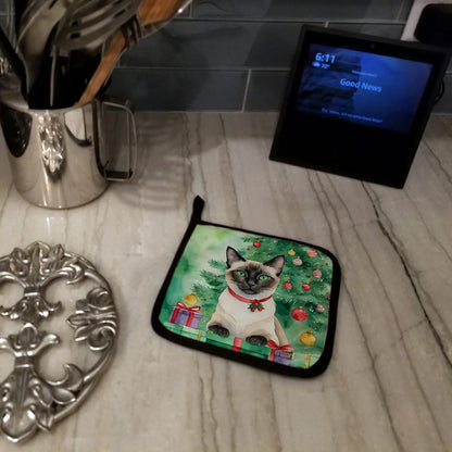 Caroline's Treasures Decorative Siamese Cat by the Christmas Tree Pot Holders